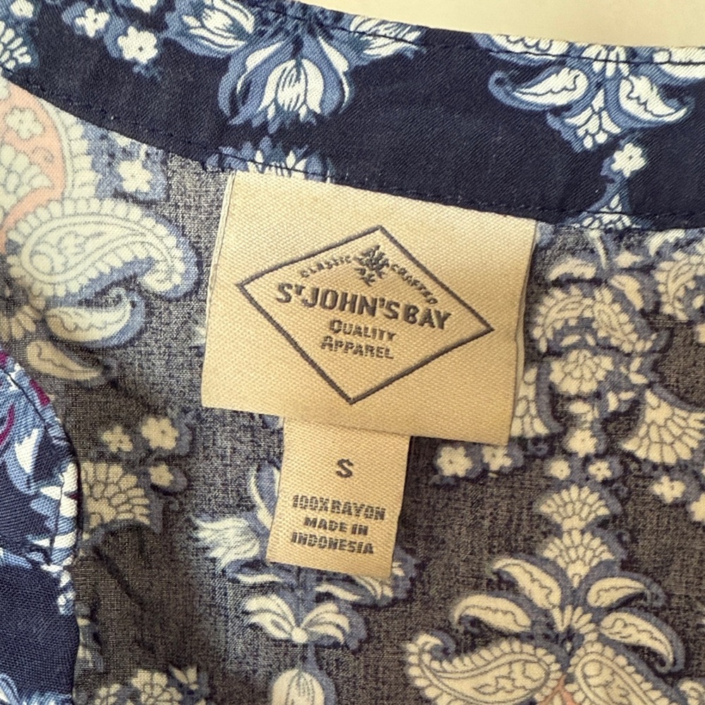 St. John's Bay Navy and Cream Floral Top